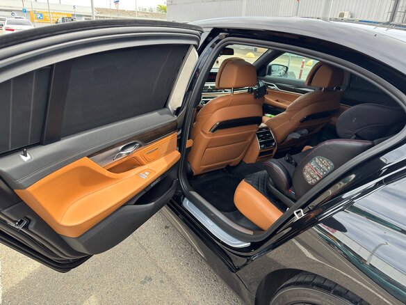2017 BMW 7 серии Long 730Ld xDrive VI (G11/G12), чёрный, 3700000 рублей - вид 11