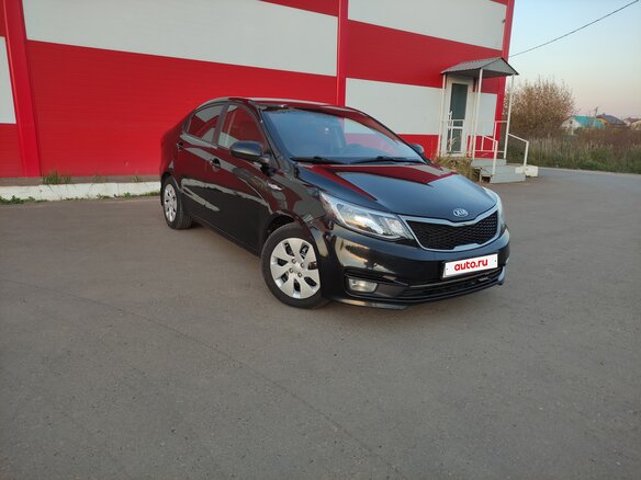 2017 Kia Rio III Рестайлинг, чёрный, 950000 рублей
