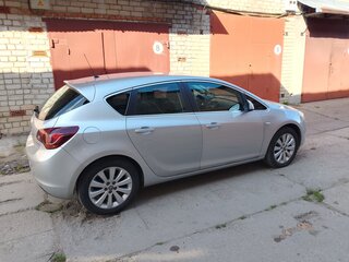2012 Opel Astra J, серебристый, 750000 рублей, вид 4