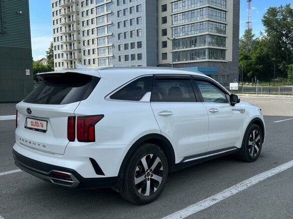 2021 Kia Sorento IV, белый, 5600000 рублей - вид 4