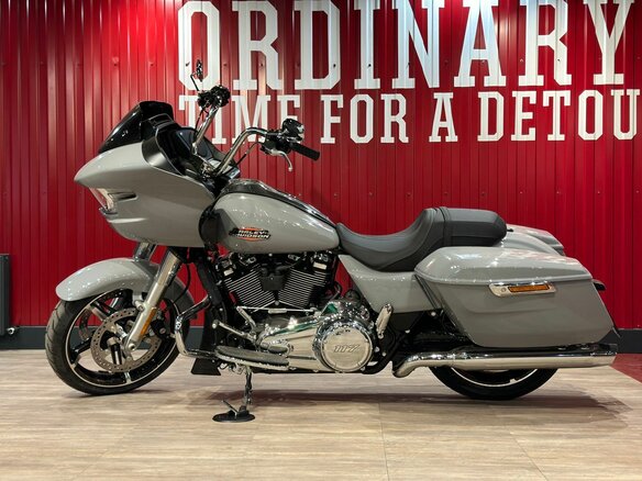 2024 Harley-Davidson Road Glide, серый, 4200000 рублей - вид 1