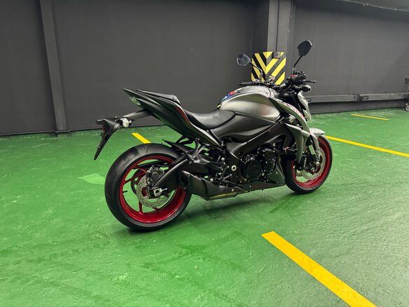 2020 Suzuki GSX-S 1000, серый, 995000 рублей - вид 6