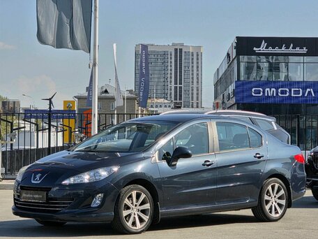 Peugeot 408 I