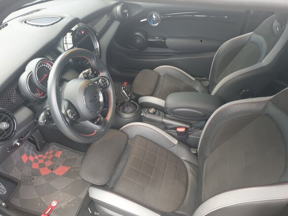 2020 Mini Hatch JCW III (F55/F56) Рестайлинг, чёрный, 4200000 рублей - вид 10