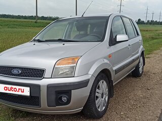 2008 Ford Fusion I Рестайлинг, серебристый, 650000 рублей, вид 3