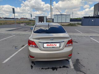 2012 Hyundai Solaris I, серый, 810000 рублей, вид 4