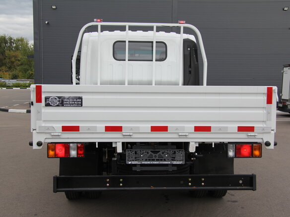 2026 Isuzu Elf (N-series), белый, 5000000 рублей - вид 5