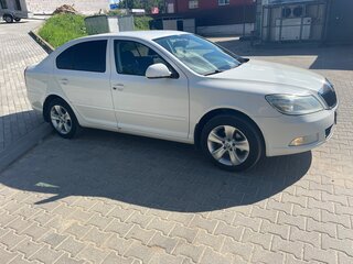 2012 Skoda Octavia II (A5) Рестайлинг, белый, 840000 рублей, вид 3