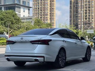 2022 Nissan Altima VI (L34) Рестайлинг, белый, 1883000 рублей, вид 5