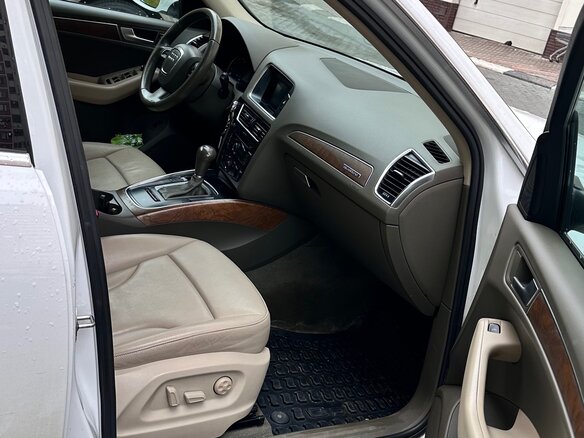 2012 Audi Q5 8tiptronic I (8R), белый, 1800000 рублей - вид 4