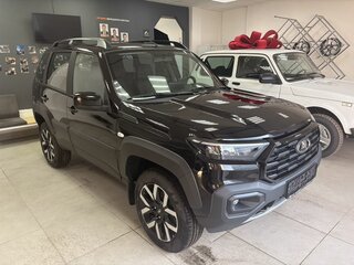 2026 Lada (ВАЗ) Niva Travel I Рестайлинг, чёрный, 1927900 рублей, вид 2