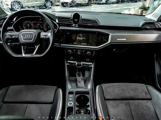 2022 Audi Q3 35 TFSI II (F3), белый, 1650000 рублей, вид 4