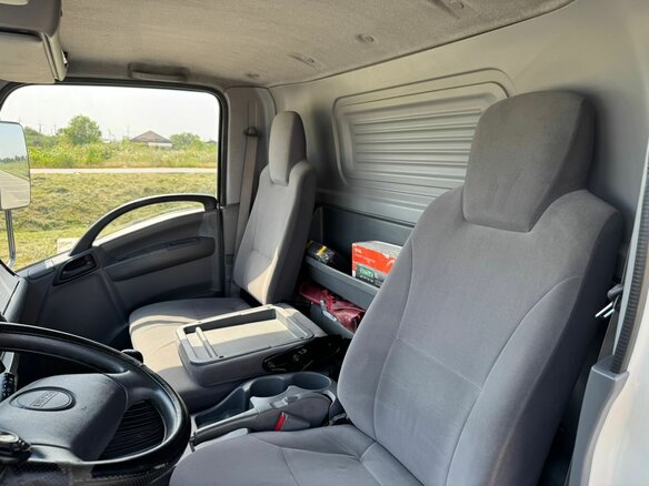 2013 Isuzu Elf (N-series), белый, 3750000 рублей - вид 11