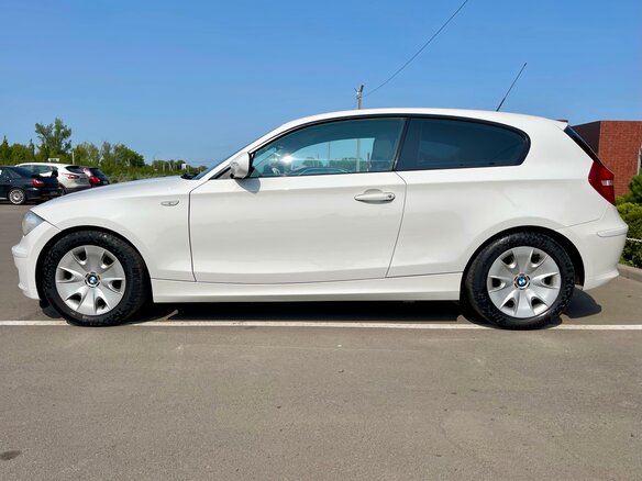 2011 BMW 1 серии 116i I (E81/E82/E87/E88) Рестайлинг, белый, 900000 рублей - вид 11