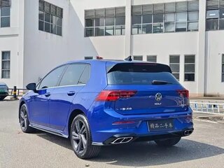 2021 Volkswagen Golf VIII, синий, 1885000 рублей, вид 4