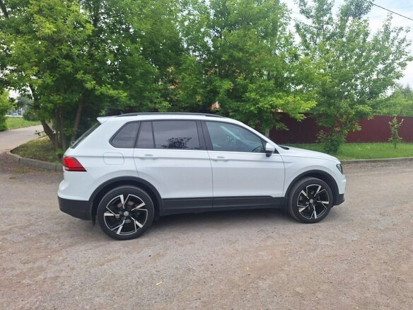 2019 Volkswagen Tiguan II, белый, 2070000 рублей - вид 9