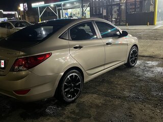 2014 Hyundai Solaris I, бежевый, 850000 рублей, вид 2