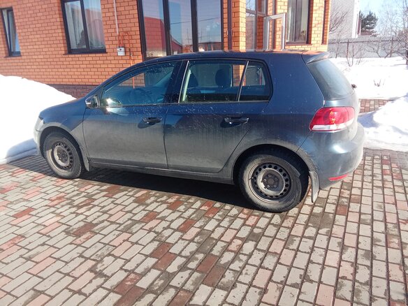 2012 Volkswagen Golf VI, чёрный, 1100000 рублей - вид 2