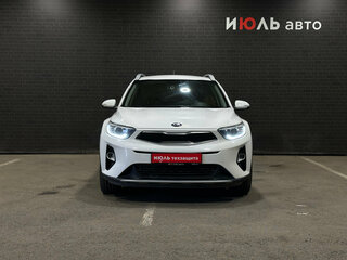 2019 Kia Stonic I, белый, 1550000 рублей, вид 2