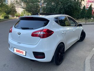 2017 Kia Ceed II Рестайлинг, белый, 1630000 рублей, вид 3