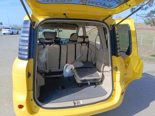 2004 Toyota Sienta I, жёлтый, 700000 рублей, вид 5