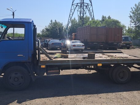1990 Mazda Titan, синий, 1800000 рублей, вид 2