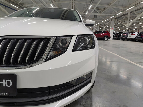 2022 Skoda Octavia III (A7) Рестайлинг, белый, 1770000 рублей - вид 16