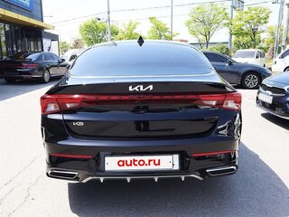 2023 Kia K5 III, чёрный, 2180000 рублей, вид 4