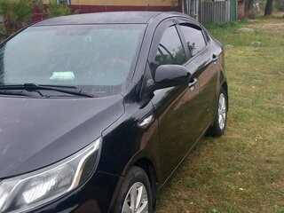 2013 Kia Rio 4-speed III, чёрный, 1350000 рублей, вид 3