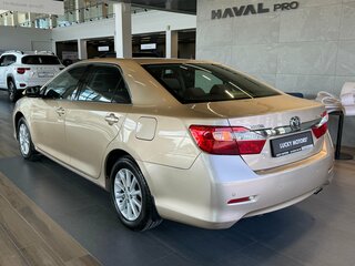 2013 Toyota Camry VII (XV50), бежевый, 1695000 рублей, вид 4