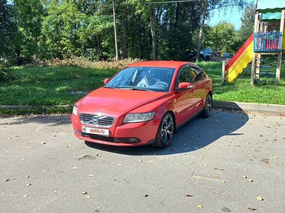 2007 Volvo S40 II Рестайлинг, красный, 700000 рублей