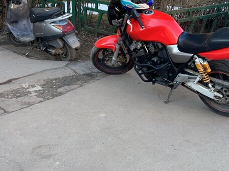 2001 Honda CB 400 Super Four, красный, 308000 рублей, вид 1