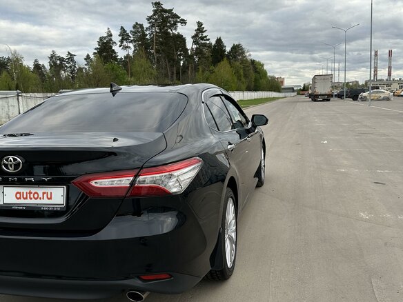 2021 Toyota Camry VIII (XV70), чёрный, 3550000 рублей - вид 7