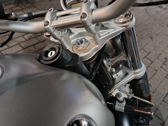 2018 BMW R Nine T Scrambler, серый, 1200000 рублей - вид 4