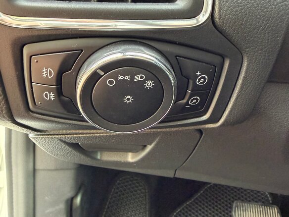 2012 Ford Focus III, белый, 1200000 рублей - вид 11