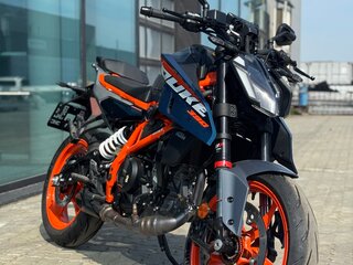 2025 KTM 390 Duke, синий, 699000 рублей, вид 2
