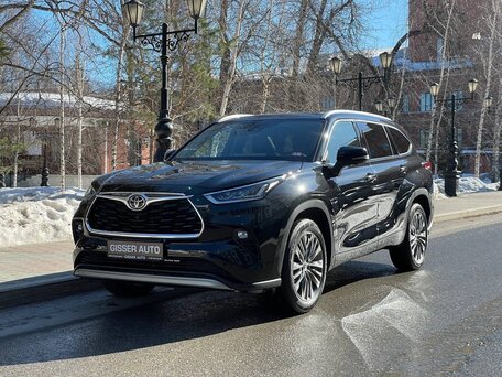 Toyota Highlander IV (XU70)