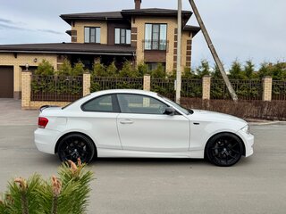 2011 BMW 1 серии 135i I (E82/E88) Рестайлинг 2, белый, 1849000 рублей, вид 4