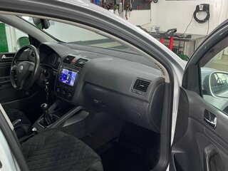 2004 Volkswagen Golf V, серебристый, 620000 рублей, вид 5