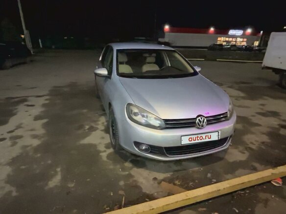 2010 Volkswagen Golf VI, серебристый, 1300000 рублей - вид 9
