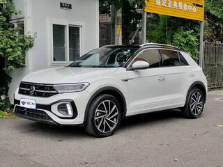 2022 Volkswagen T-Roc I Рестайлинг, белый, 1540000 рублей, вид 1
