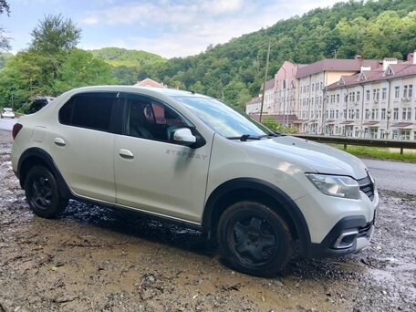 2019 Renault Logan Stepway II Рестайлинг, белый, 950000 рублей, вид 2
