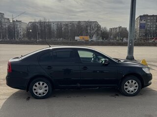 2012 Skoda Octavia II (A5) Рестайлинг, чёрный, 695000 рублей, вид 5