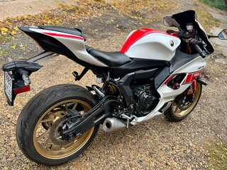2022 Yamaha YZF-R7, белый, 750000 рублей, вид 5