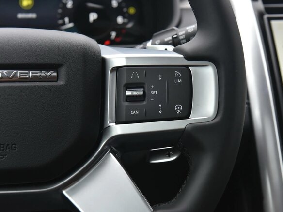 2025 Land Rover Discovery P360 V Рестайлинг, чёрный, 13270000 рублей - вид 12