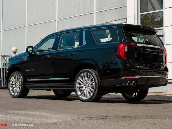2025 GMC Yukon V Рестайлинг, чёрный, 15690000 рублей - вид 8