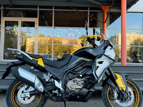 2025 QJMotor SVT 650 X, чёрный, 710000 рублей, вид 1