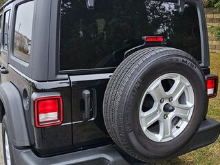2022 Jeep Wrangler IV (JL), чёрный, 3360247 рублей, вид 5