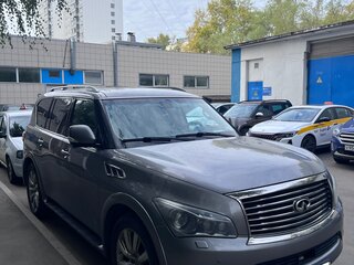 2010 Infiniti QX56 II, серый, 1800000 рублей, вид 2