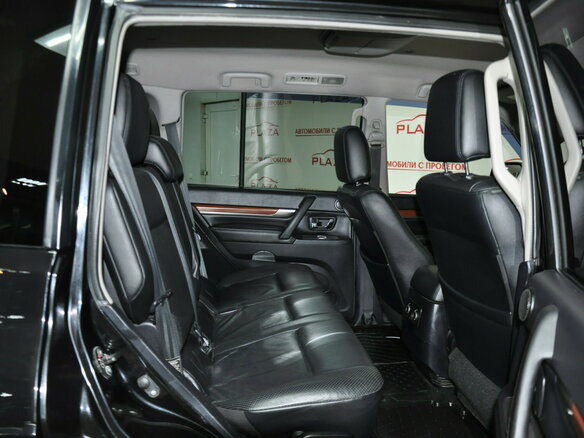 2007 Mitsubishi Pajero IV, чёрный - вид 6